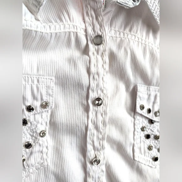 Roar White Button-Up Rhinestone Women's Shirt - Picture 12 of 16